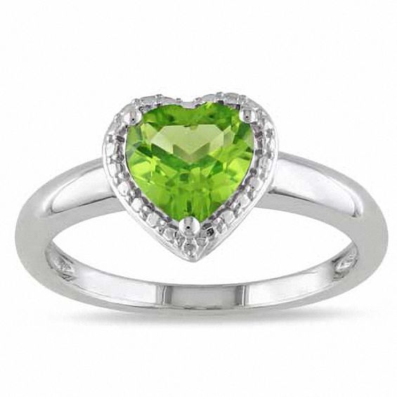 70mm heartshaped peridot ring in sterling silver heart