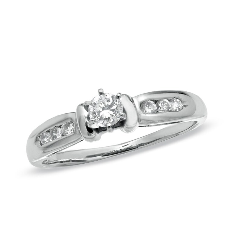 Main Image 1 of 1/4 CT. T.W. Diamond Engagement Ring in Platinum