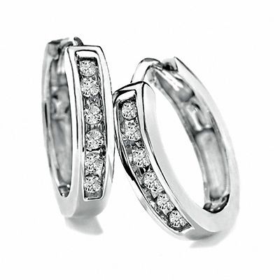 1 4 Ct T W Diamond Huggie Hoop Earrings In 10k White Gold