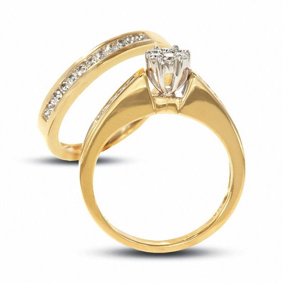 1/ CT. T.w. Multi-Diamond Flower Bridal Set in 10K Gold