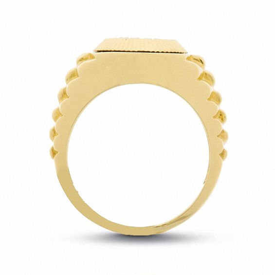 1/4 CT. T.w. Diamond Cluster Ring in 10K Gold