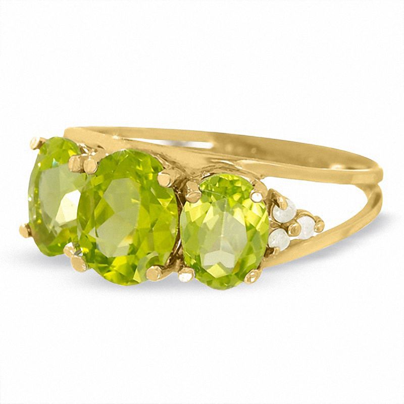 Main Image 3 of Peridot Three Stone Ring in 14K Gold