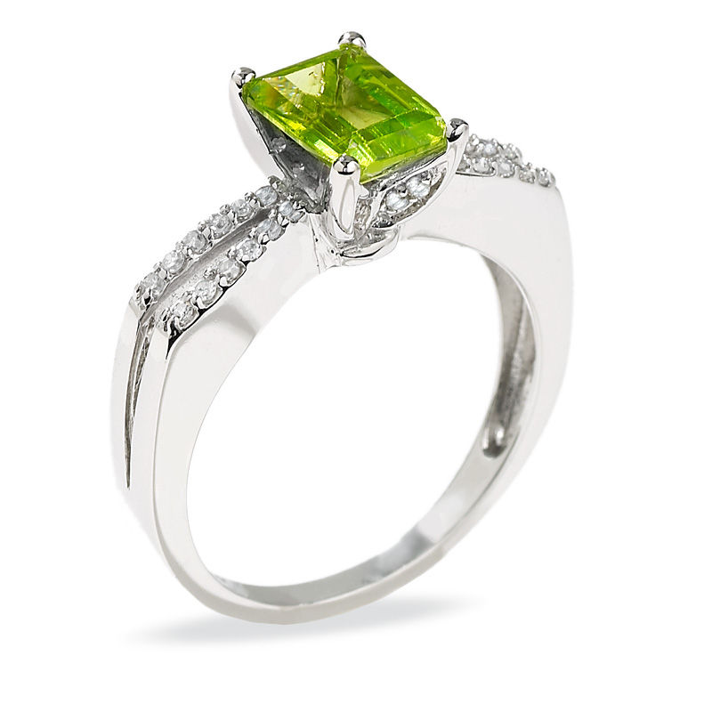 Precious Peridot Ring with Diamonds