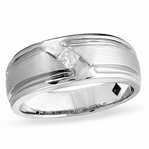 1/5 CT. T.w. Square-Cut Diamond Kite Band in 14K White Gold