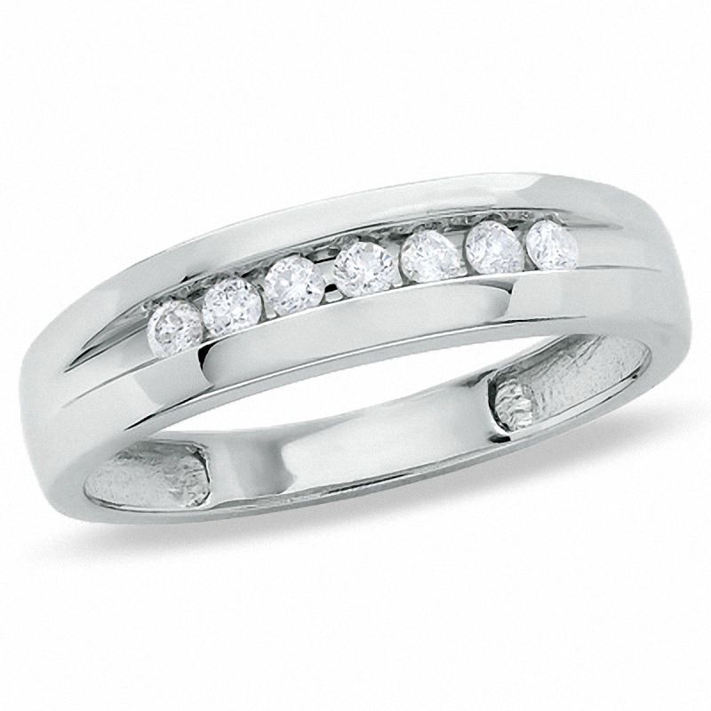 Men's 1/4 CT. T.W. Diamond Wedding Band in 10K White Gold