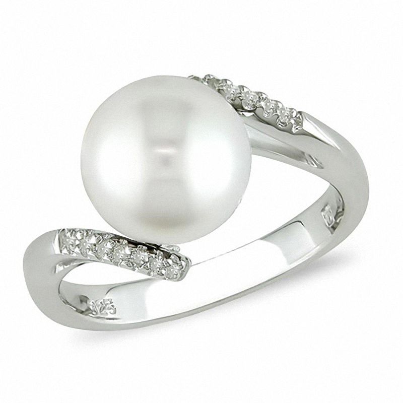9.0 - 10.0mm Button Cultured Freshwater Pearl and 1/20 CT. T.W. Diamond Bypass Ring in Sterling Silver