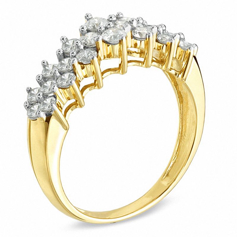 一如の環 1 CT. T.W. Diamond Cluster Pyramid Band in 10K Gold | Zales
