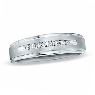1/10 CT. T.W. Diamond Wedding Band in 10K White Gold