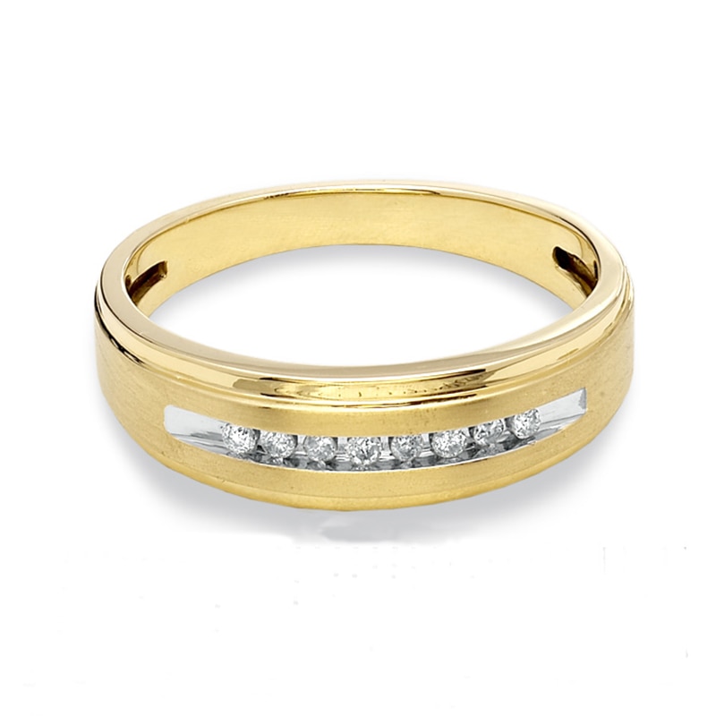 Men's 1/10 CT. T.W. Diamond Wedding Band in 10K Gold