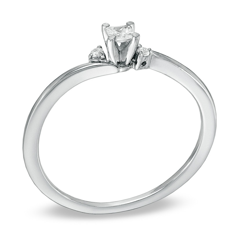 1/6 CT. T.W. Princess-Cut Diamond Three Stone Promise Ring in 10K White Gold