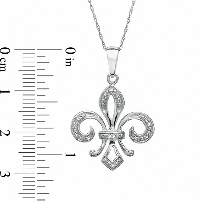 Fleur-de-Lis Jewelry: Understanding Its Meaning & History