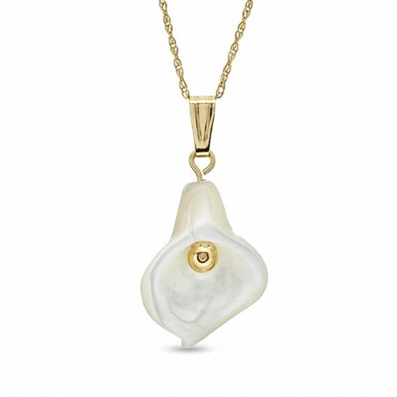 Mother-of-Pearl Flower Pendant in 14K Gold