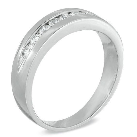 1/2 CT. T.w. Diamond Wedding Band in Platinum (I/I2)