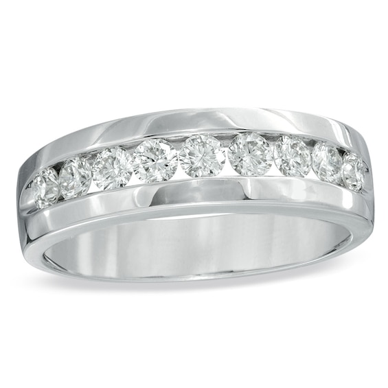 1 CT. T.w. Diamond Wedding Band in Platinum
