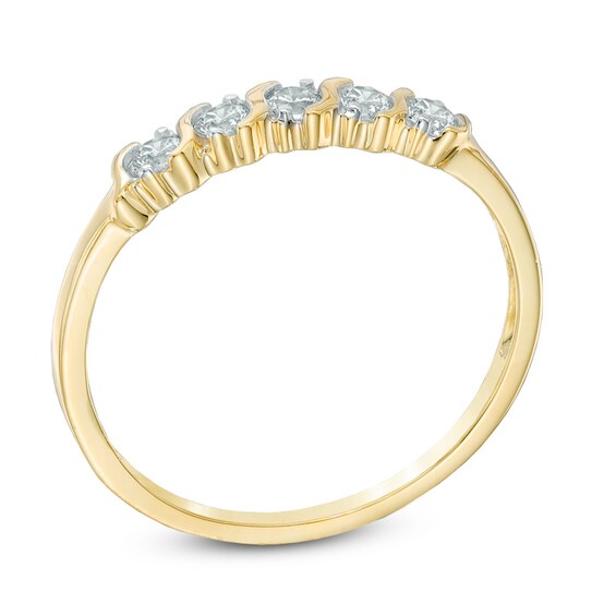 1/5 CT. T.w. Diamond Five Stone Wedding Band in 10K Gold