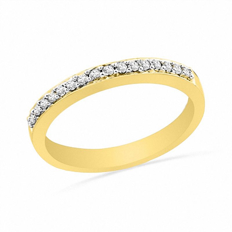 1/10 CT. T.W. Diamond Wedding Band in 10K Gold