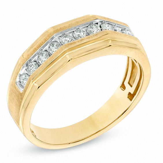 1 CT. T.w. Diamond Ring in 10K Gold