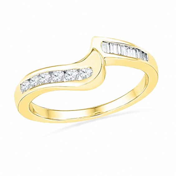 1-1/4 CT. T.w. Diamond Swirl Bridal Set in 10K Gold