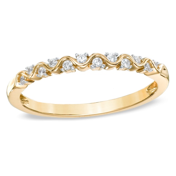 Diamond Accent Anniversary Band in 10K Gold