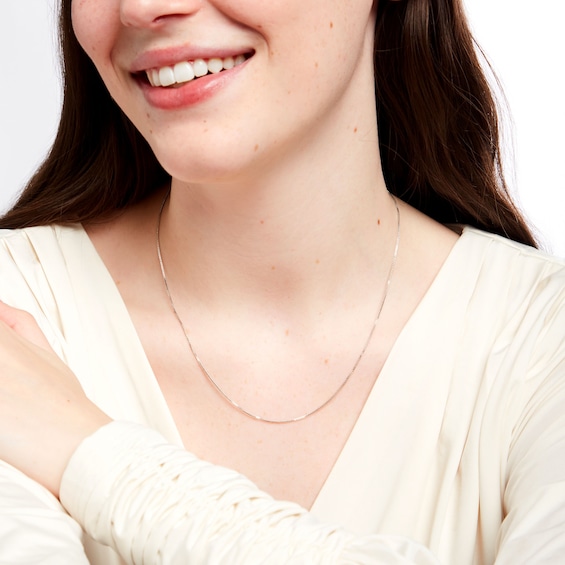 0.9mm Box Chain Necklace in Sterling Silver - 18"