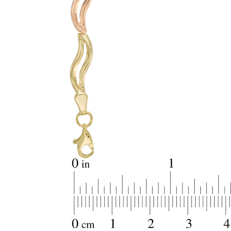 Main Image 2 of Wavy Link Bracelet in 10K Tri-Tone Gold - 7.25"