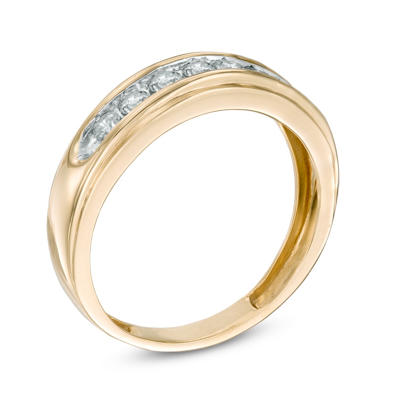 Men's 1/2 CT. T.W. Diamond Comfort Fit Band in 10K Gold