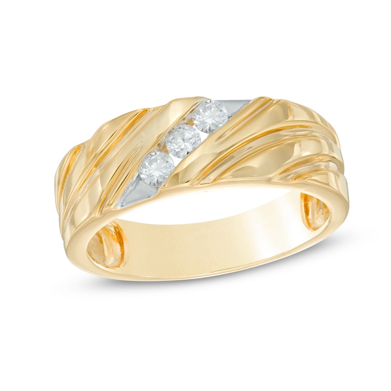 Men's 1/4 CT. T.W. Diamond Wedding Band in 10K Gold