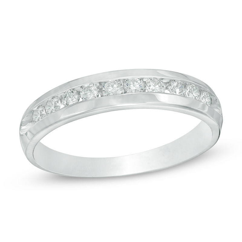Main Image 1 of Men's 1/2 CT. T.W. Diamond Wedding Band in 10K White Gold