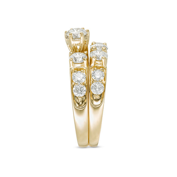 3 CT. T.w. Diamond Past Present FutureÂ® Bridal Set in 14K Gold