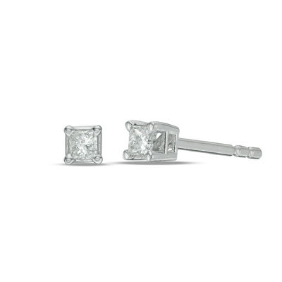 Featured image of post Zales Diamond Stud Earrings They are simple elegant and you can wear them to most occasions