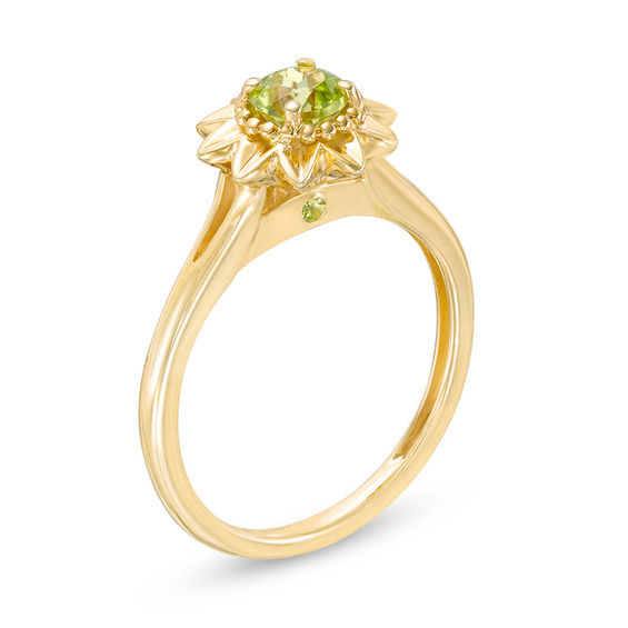 Peridot Aster Daisy Ring in 10K Gold