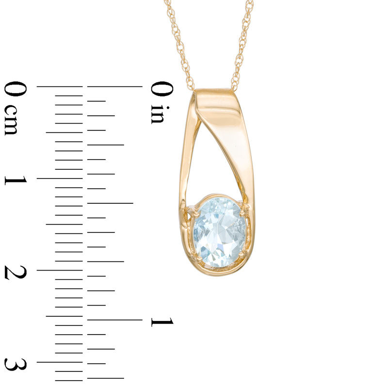 Oval Aquamarine Pendant in 10K Gold