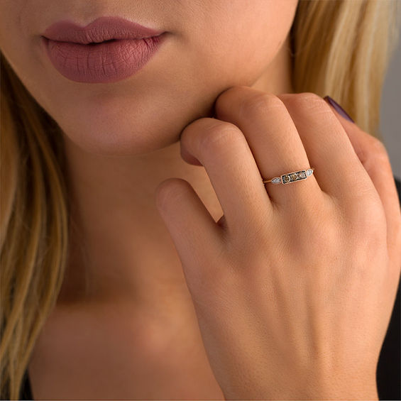 1/4 CT. T.W. Champagne and White Diamond Three Stone Vintage-Style Ring in 10K Rose Gold 1/4 CT. T.W. Champagne and White Diamond Three Stone Vintage-Style Ring in 10K Rose Gold