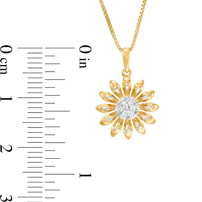 1/6 CT. T.W. Diamond Daisy Pendant in Sterling Silver with 18K Gold Plate