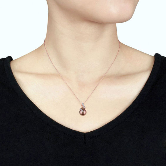 Dyed Brown Cultured Tahitian Pearl and 1/10 CT. T.W. Diamond Cascading Ribbon Pendant in 10K Rose Gold - 17" Dyed Brown Cultured Tahitian Pearl and 1/10 CT. T.W. Diamond Cascading Ribbon Pendant in 10K Rose Gold - 17"