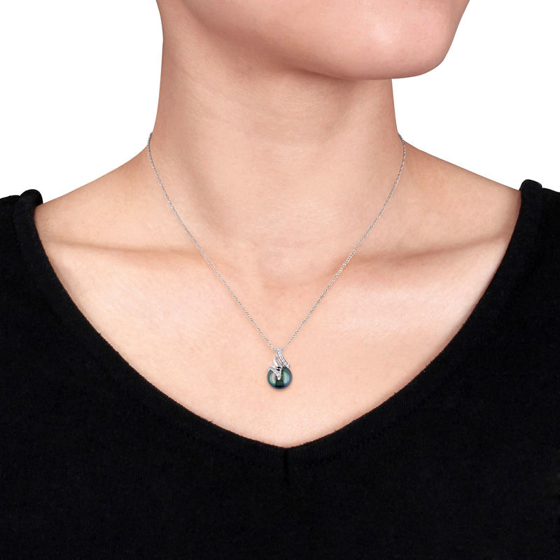 9.5 - 10.0mm Black Cultured Tahitian Pearl and 1/10 CT. T.W. Diamond Cascading Ribbon Pendant in 10K White Gold - 17"