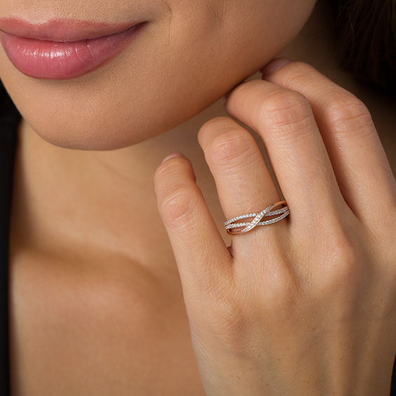 1/6 CT. T.w. Diamond Layered Crossover Anniversary Band in 10K Rose Gold