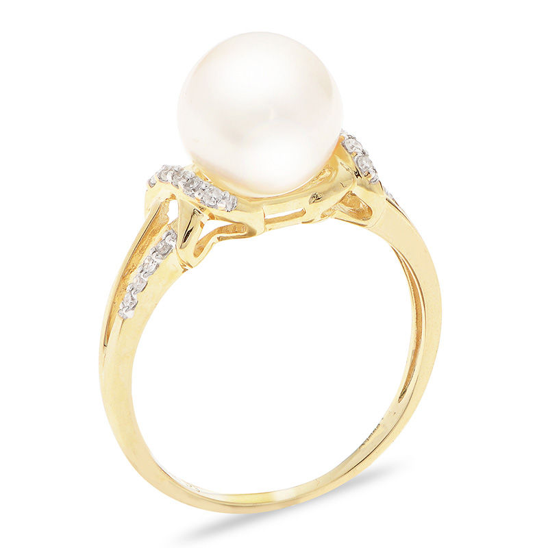 8.5 - 9.0mm Cultured Freshwater Pearl and 1/15 CT. T.W. Diamond Ribbon Wrap Split Shank Ring in 14K Gold