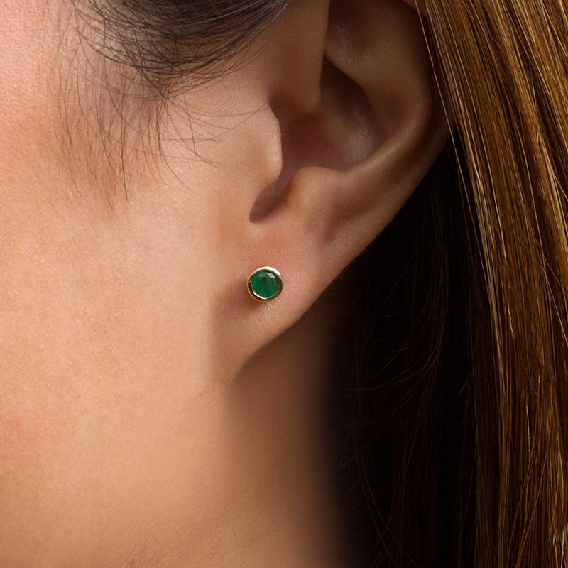 4.0mm Bezel-Set Emerald and Filigree Stud Earrings in 10K Gold