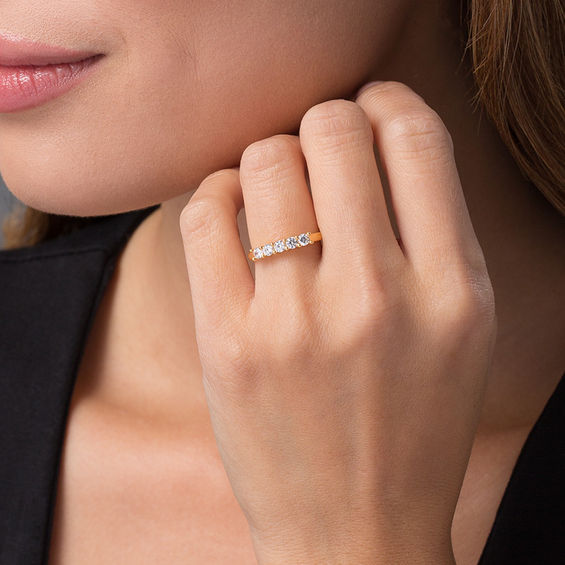 1/2 CT. T.w. Diamond Five Stone Anniversary Band in 10K Gold