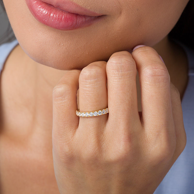 Main Image 2 of 7/8 CT. T.W. Diamond Wedding Band in 10K Gold