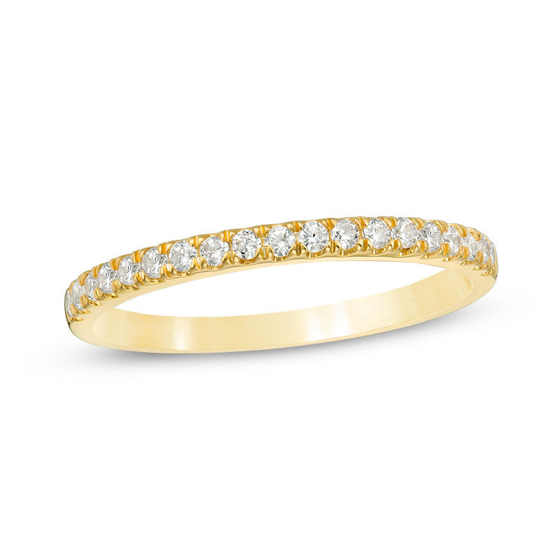 1/4 CT. T.W. Diamond Wedding Band in 10K Gold