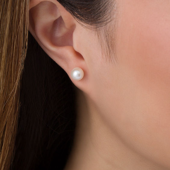 7.0mm Button Freshwater Cultured Pearl Stud Earrings in Sterling Silver