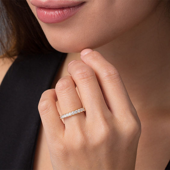 1-1/2 CT. T.w. Diamond Eternity Band in 14K Gold (H/Si2)