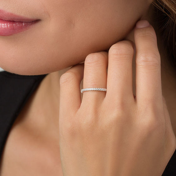 CT. T.w. Diamond Eternity Band in 14K Gold (H/Si2