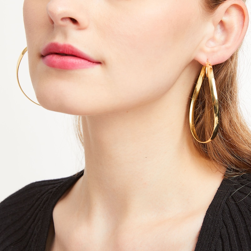 Main Image 2 of Made in Italy 60.0mm Wavy Hoop Earrings in 14K Gold