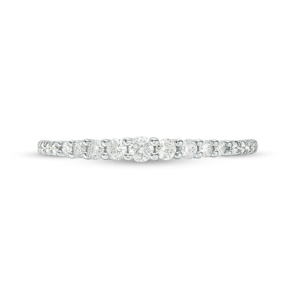1/4 CT. T.w. Diamond Graduated Anniversary Band in 14K White Gold