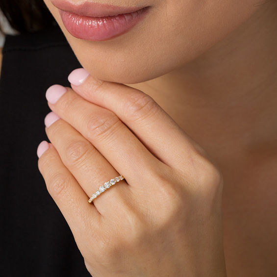 1/2 CT. T.w. Diamond Graduated Anniversary Band in 14K Gold