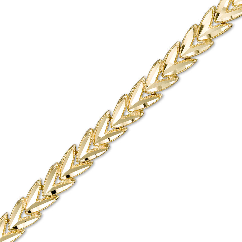 Main Image 1 of 5.0mm Diamond-Cut "V"-Link Chain Vintage-Style Bracelet in 14K Gold - 7"
