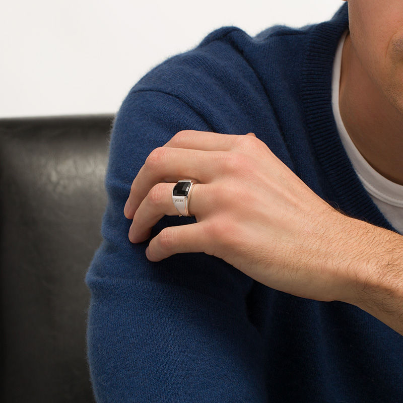 9ct White Gold Gents Black Onyx Ring